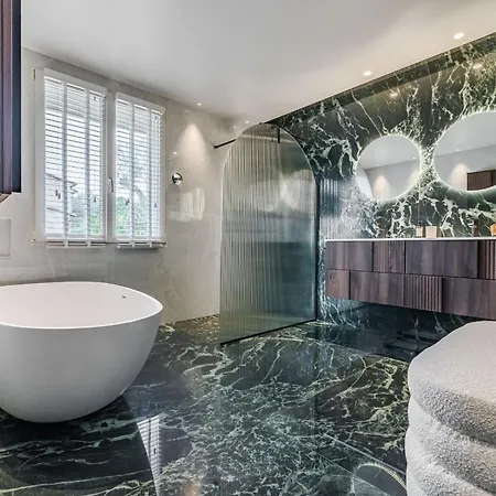 Karine By Terrys Homes * 빌뇌브루베